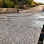 Carrelage extérieur 2 cm sur plots réglables, rendu drainant pour terrasse